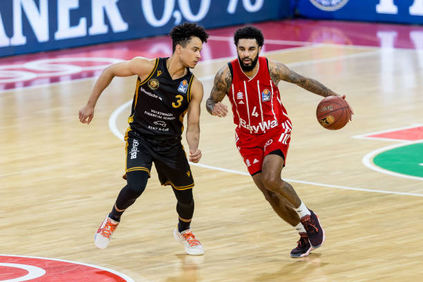 仅三十多岁 仅三十多岁